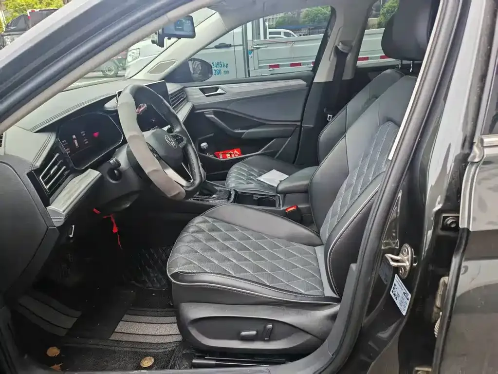Volkswagen Sagitar 2023 из CN, фото 9