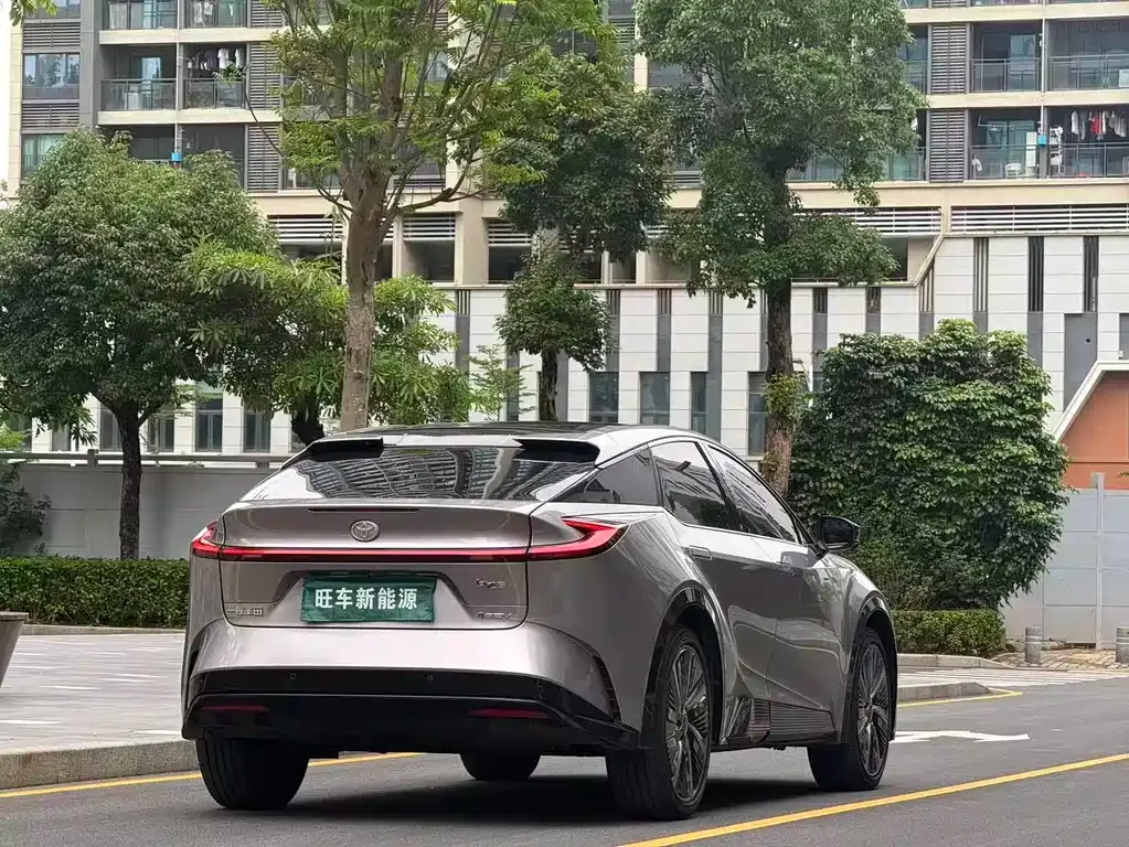Toyota bZ5 2025 из CN, фото 3