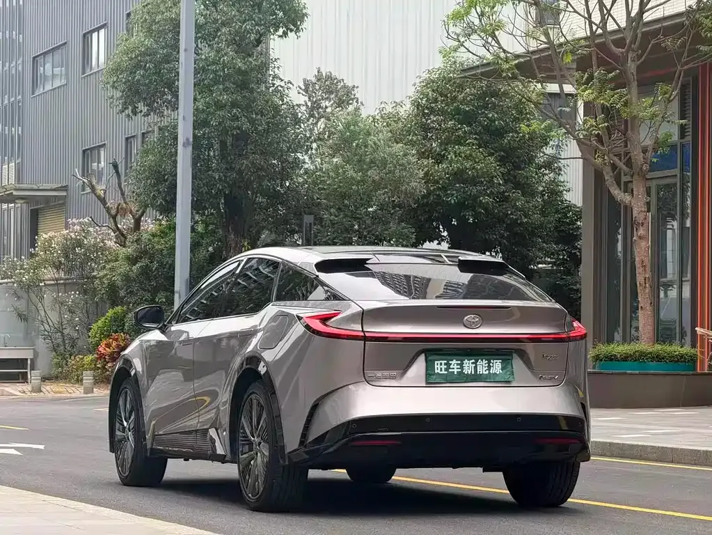 Toyota bZ5 2025 из CN, фото 8