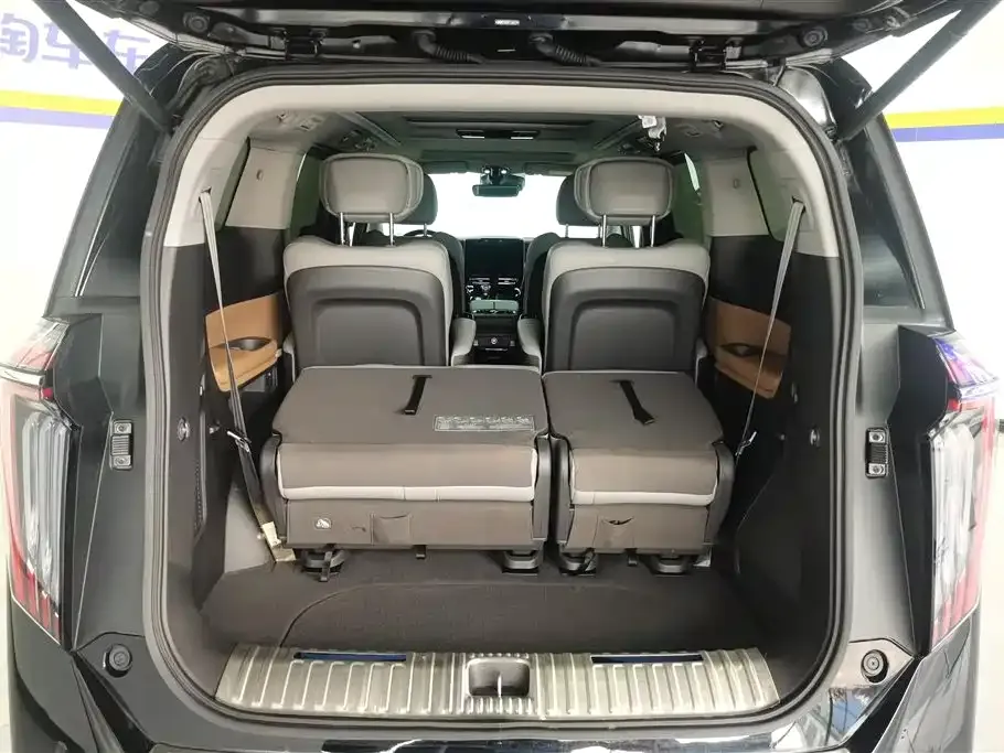 GAC Motor Trumpchi M8 — фото 8