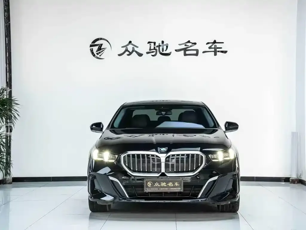 BMW 5 Series — фото 2