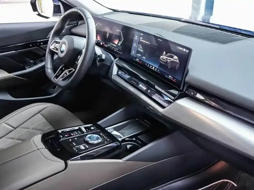 BMW 5 Series — фото 10