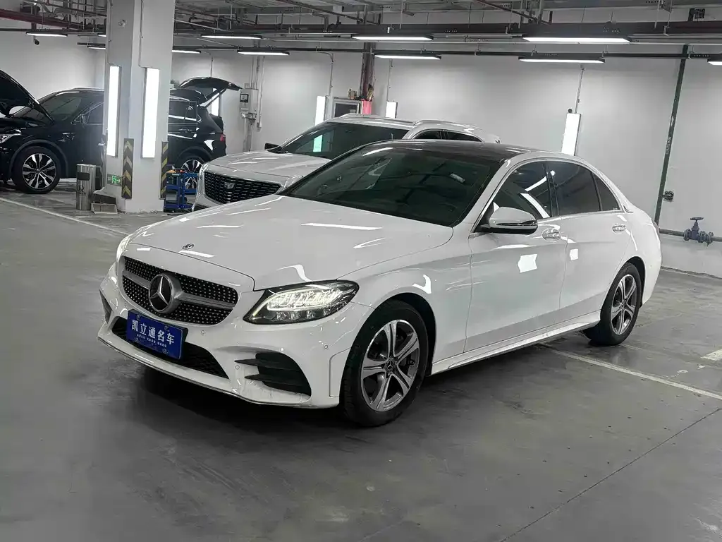 Mercedes-Benz C-Class — фото 1