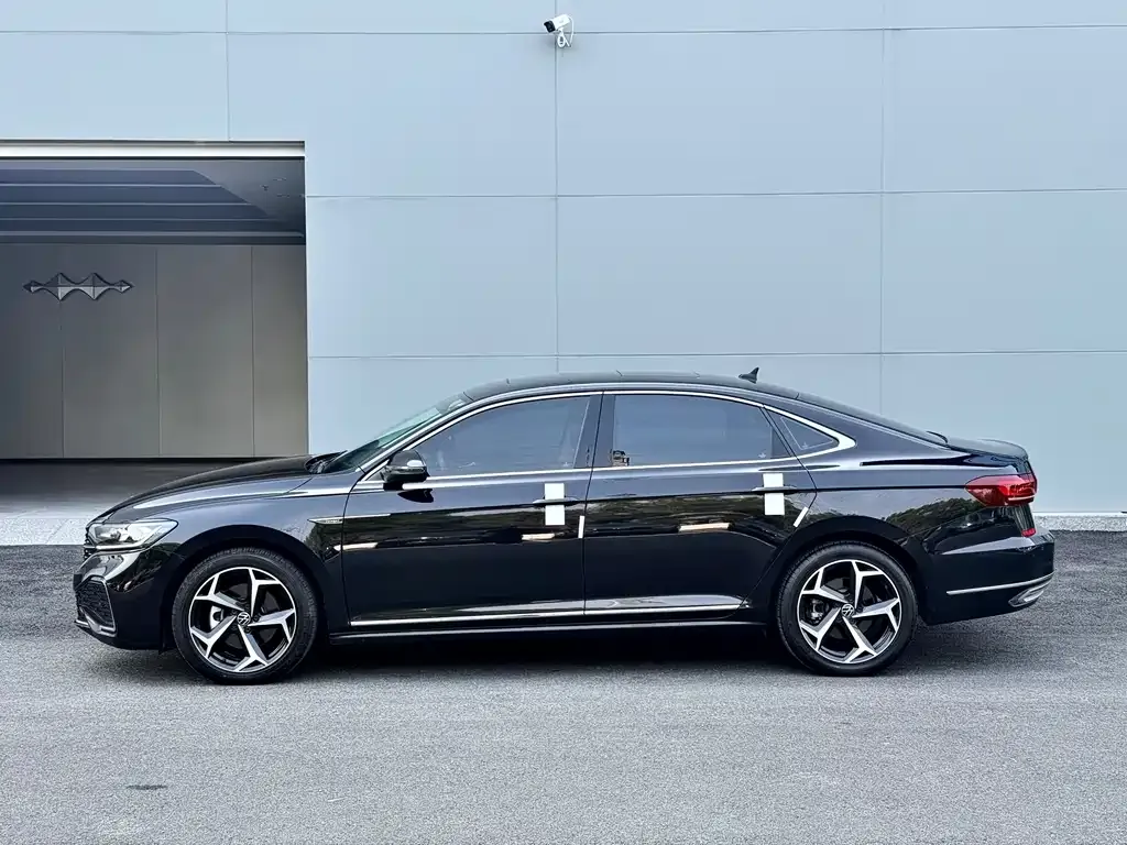 Volkswagen Passat — фото 2