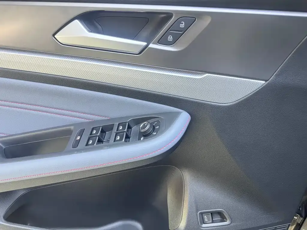 Volkswagen Lamando 2023 из CN, фото 10