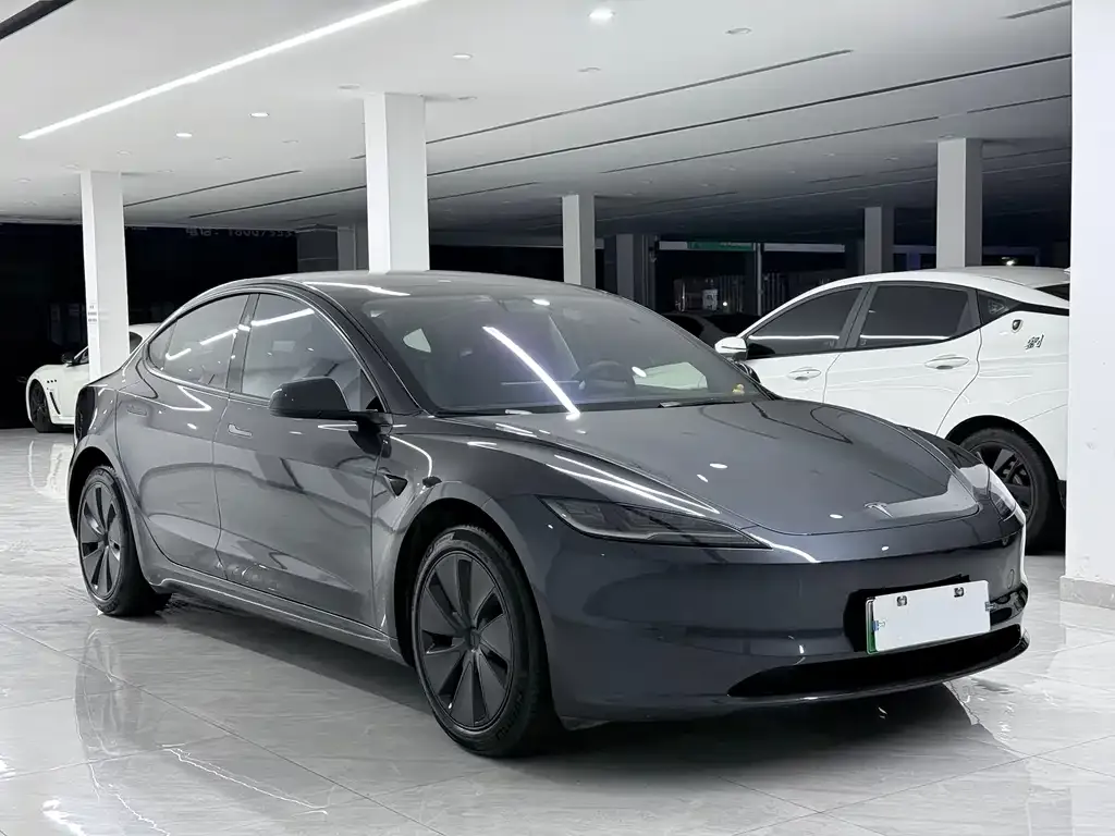 Tesla Model 3 — фото 8