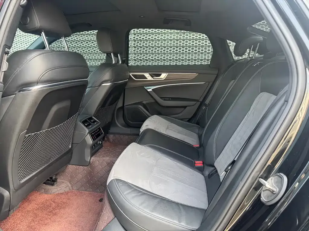 Audi A6L 2023 из CN, фото 5