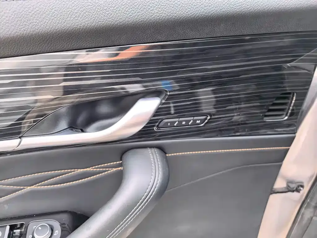 Geely Xingyue L 2024 из CN, фото 2