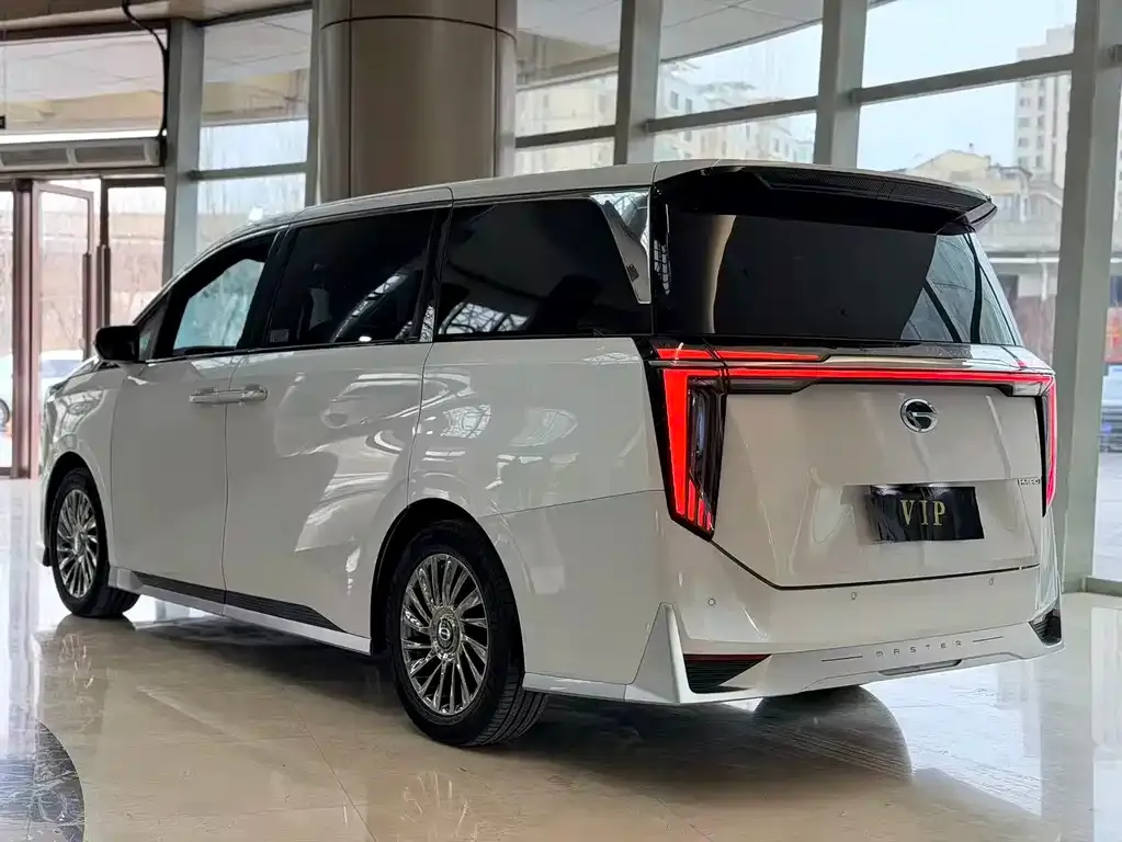 GAC Motor Trumpchi M8 — фото 2
