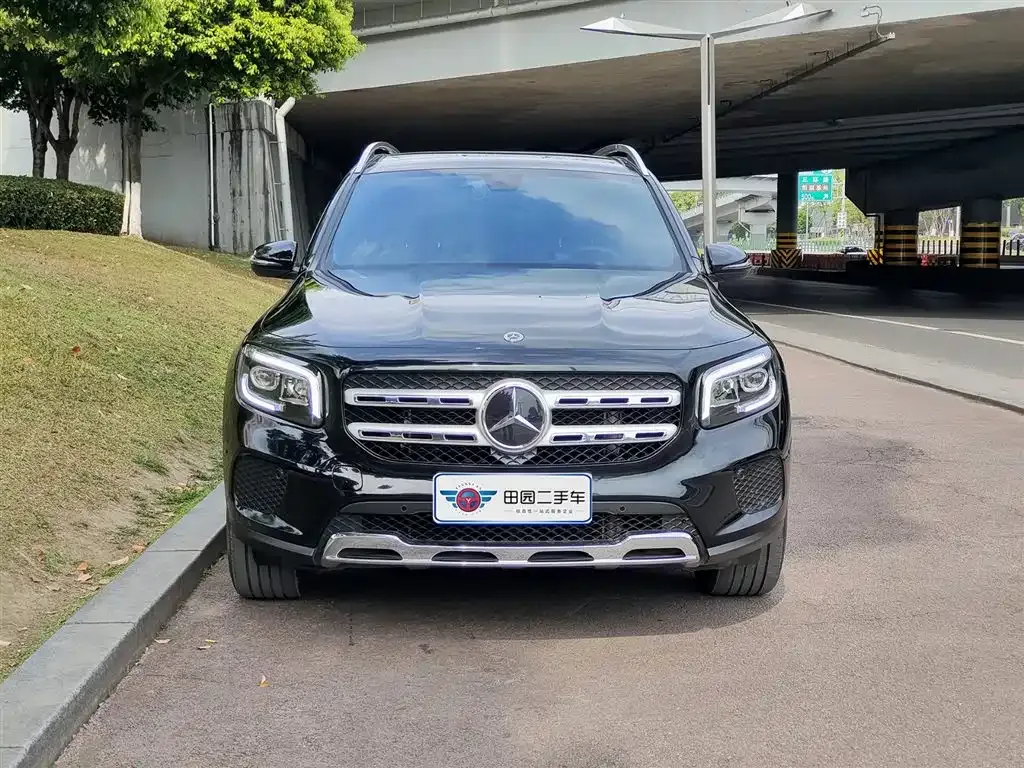 Mercedes-Benz GLB — фото 10