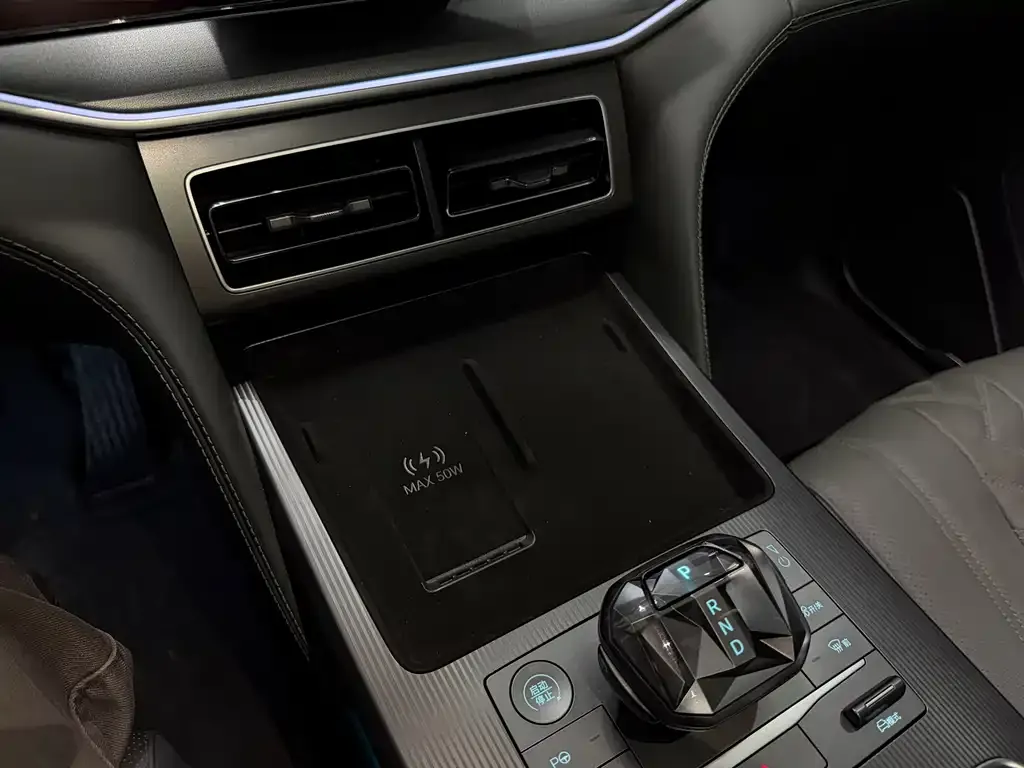 BYD L DM-i 2025 из CN, фото 10