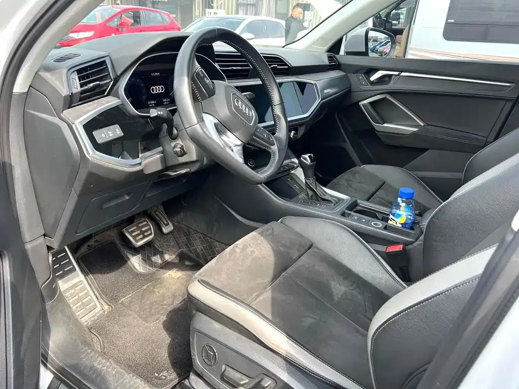 Audi Q3 2021 из CN, фото 7