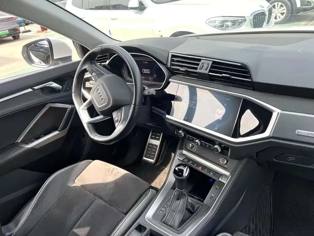 Audi Q3 2021 из CN, фото 2
