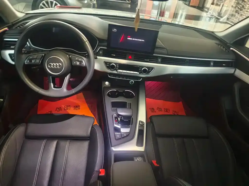Audi A4L 2021 из CN, фото 9