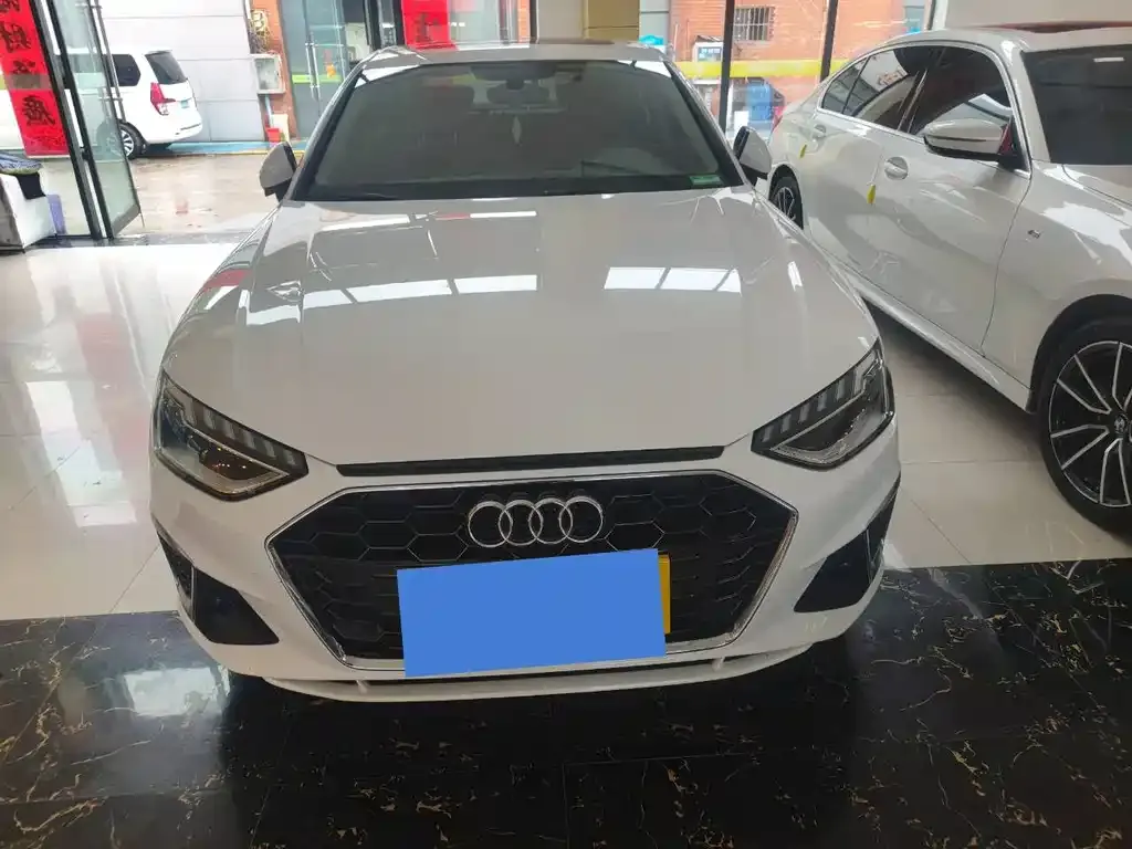 Audi A4L 2021 из CN, фото 10