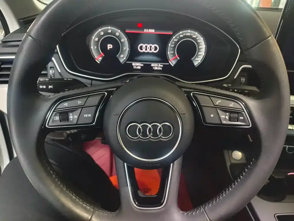 Audi A4L 2021 из CN, фото 3