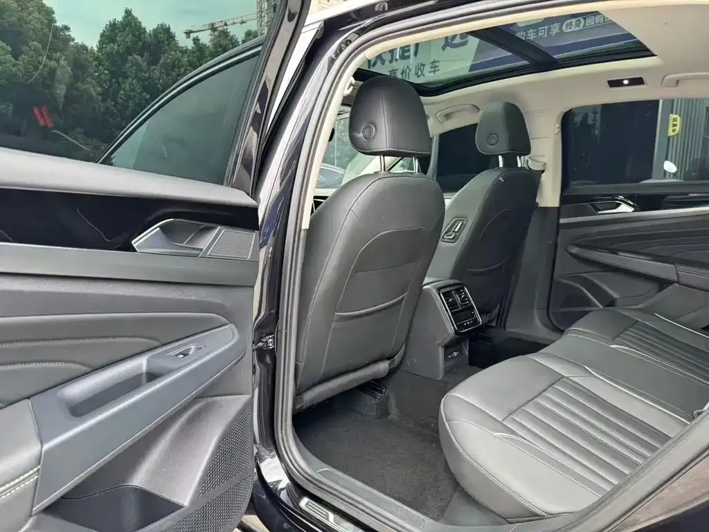 Volkswagen Passat — фото 8