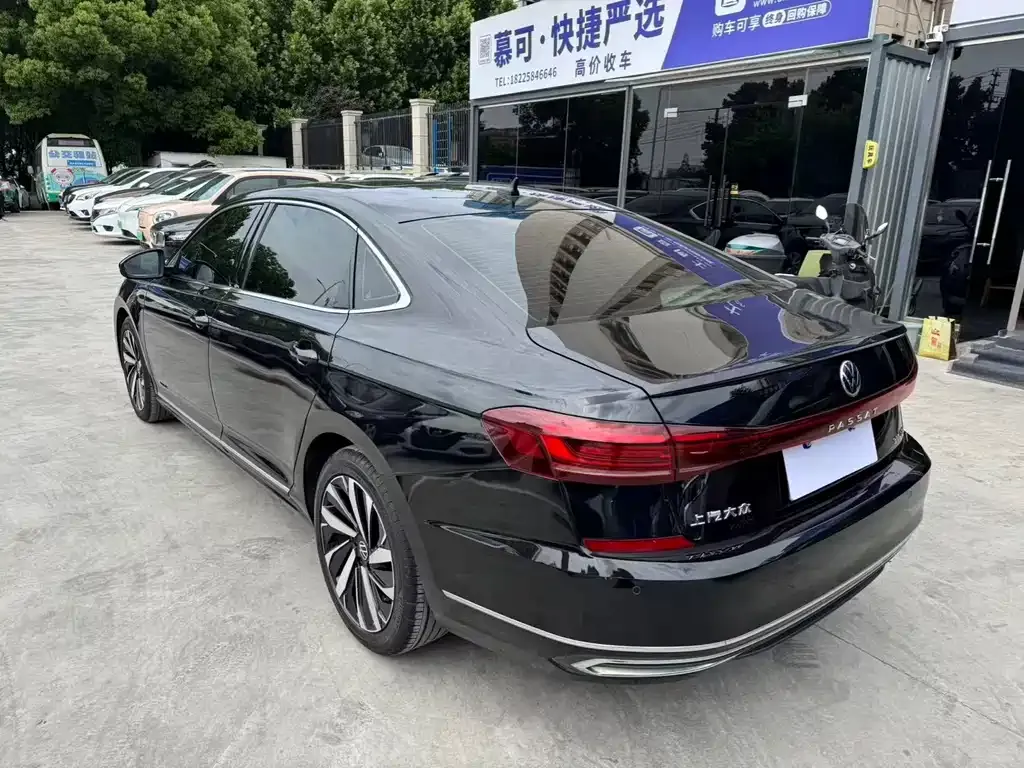 Volkswagen Passat — фото 9