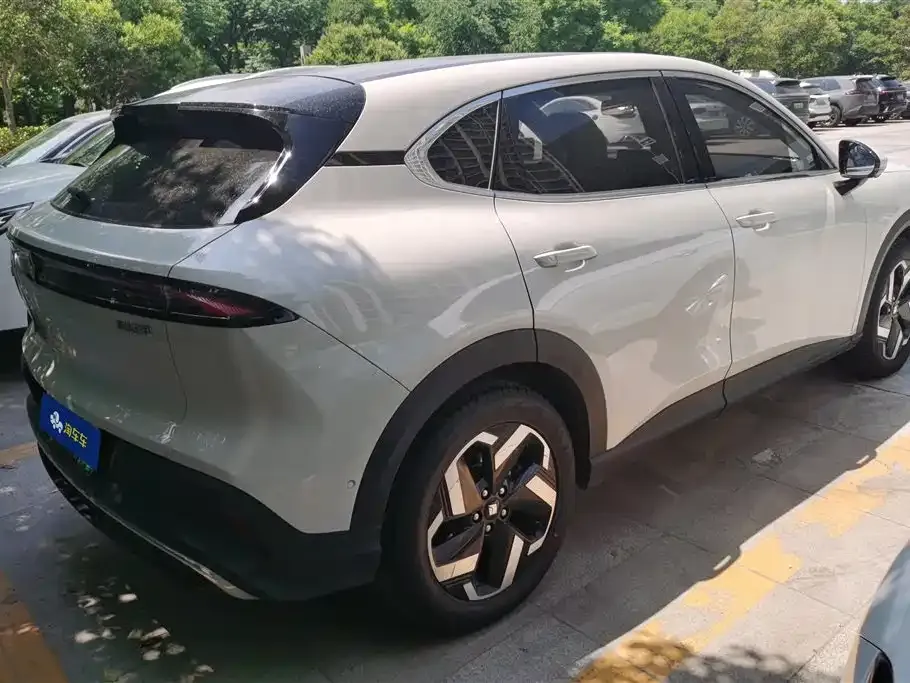 Baojun Yunhai 2024 из CN, фото 8
