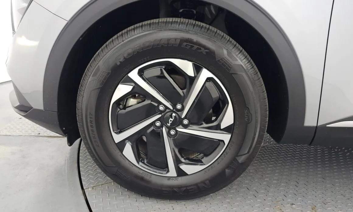 Kia Sportage — фото 10