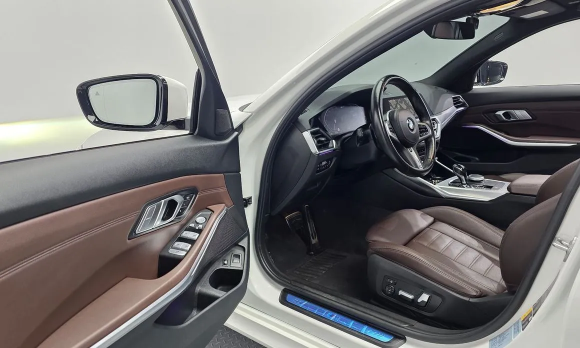BMW 3-Series 2021 из KR, фото 7