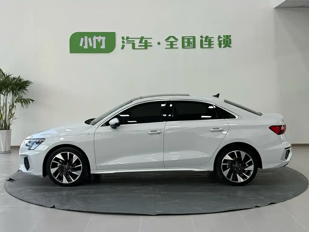 Audi A3 2023 из CN, фото 3