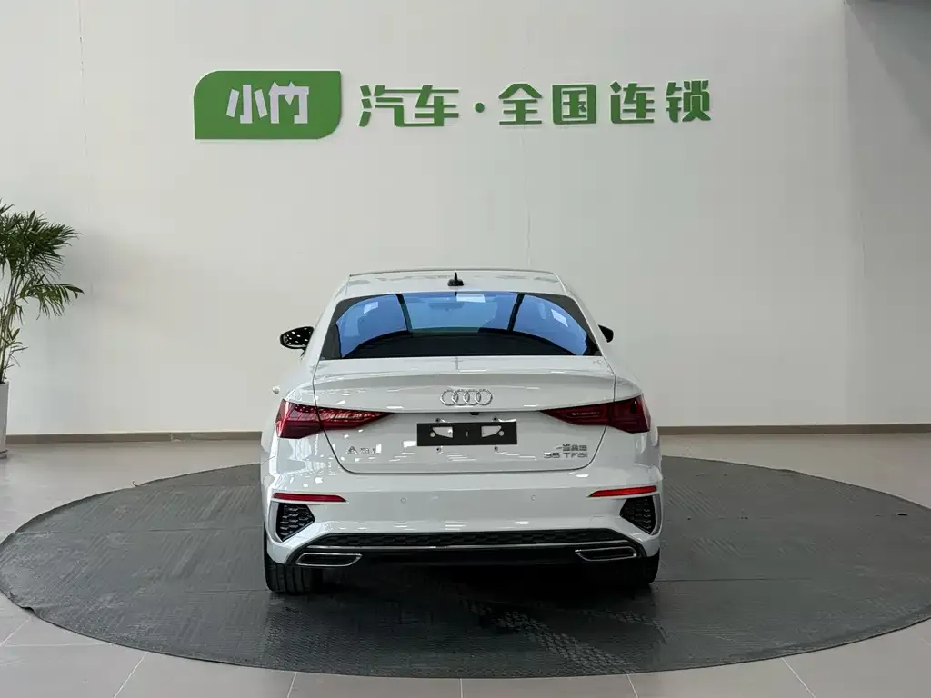 Audi A3 2023 из CN, фото 2