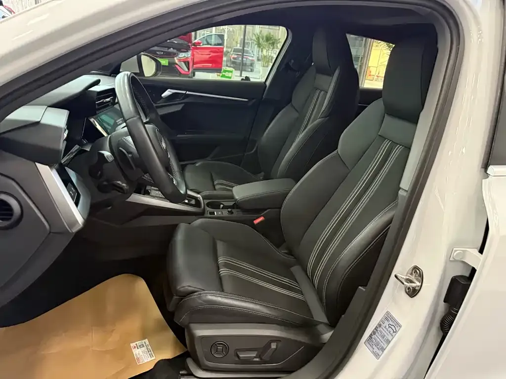 Audi A3 2023 из CN, фото 6