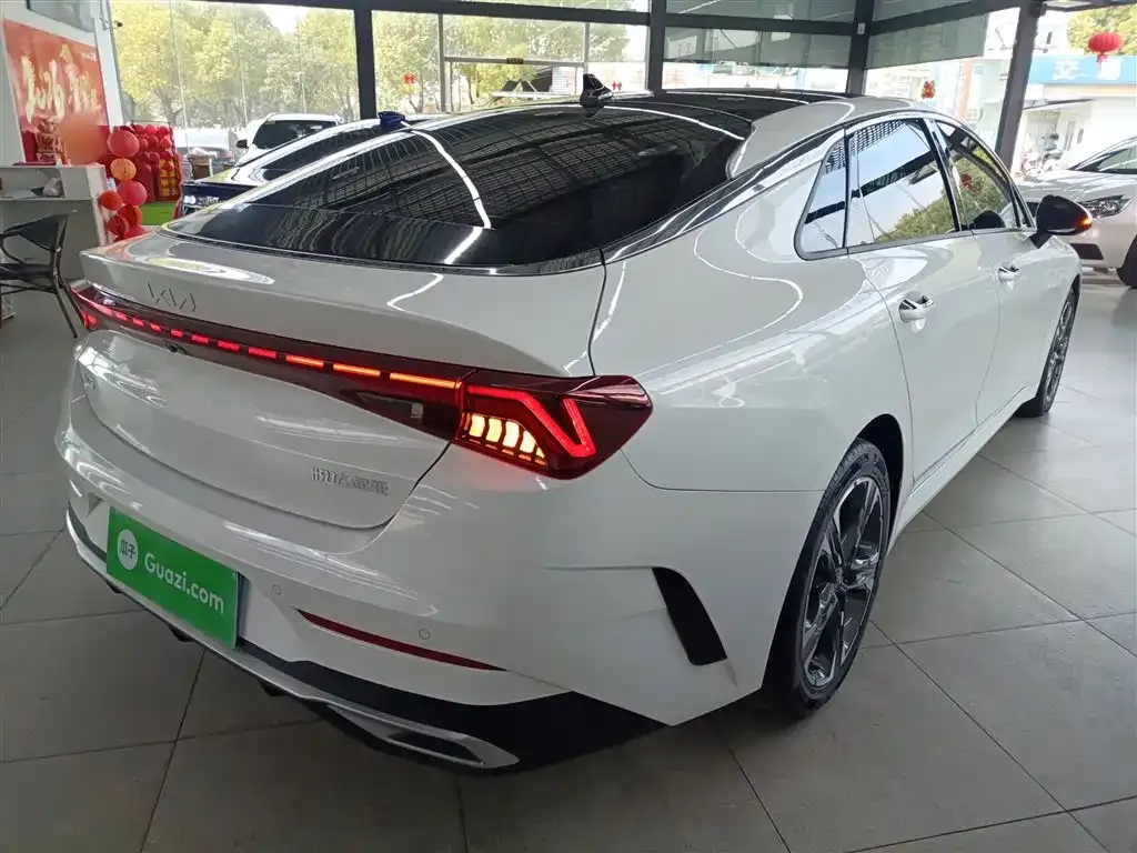 Kia K5 2024 из CN, фото 4