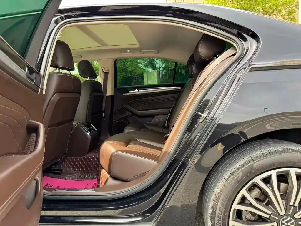 Volkswagen Phideon 2021 из CN, фото 8