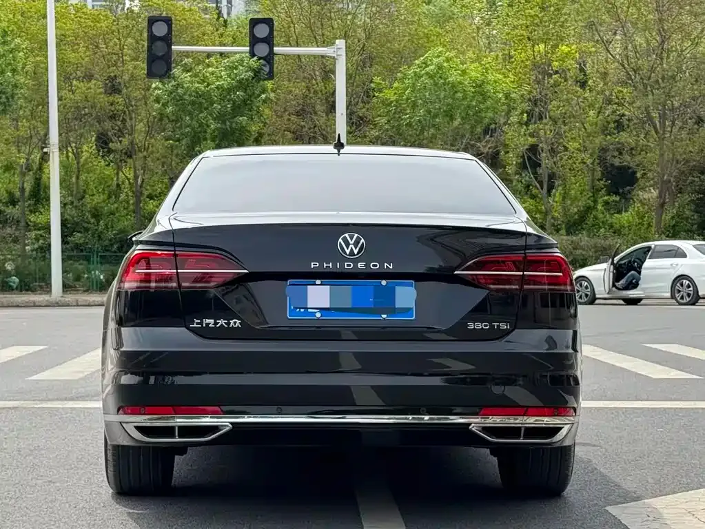 Volkswagen Phideon 2021 из CN, фото 3