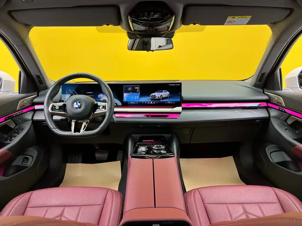 BMW 5 Series 2024 из CN, фото 7