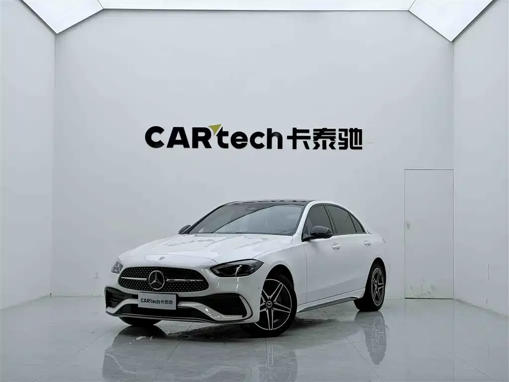 Mercedes-Benz C-Class — фото 1