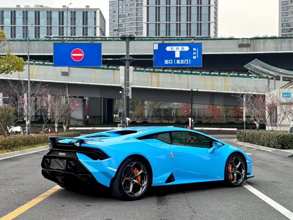 Lamborghini Huracan — фото 5