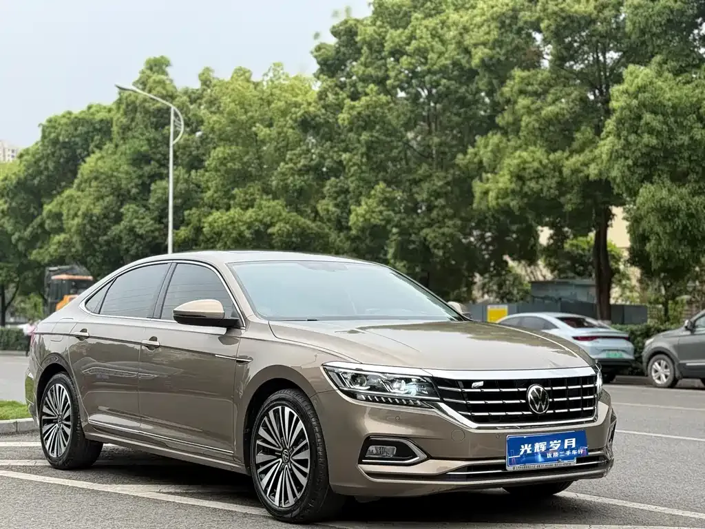 Volkswagen Passat — фото 7