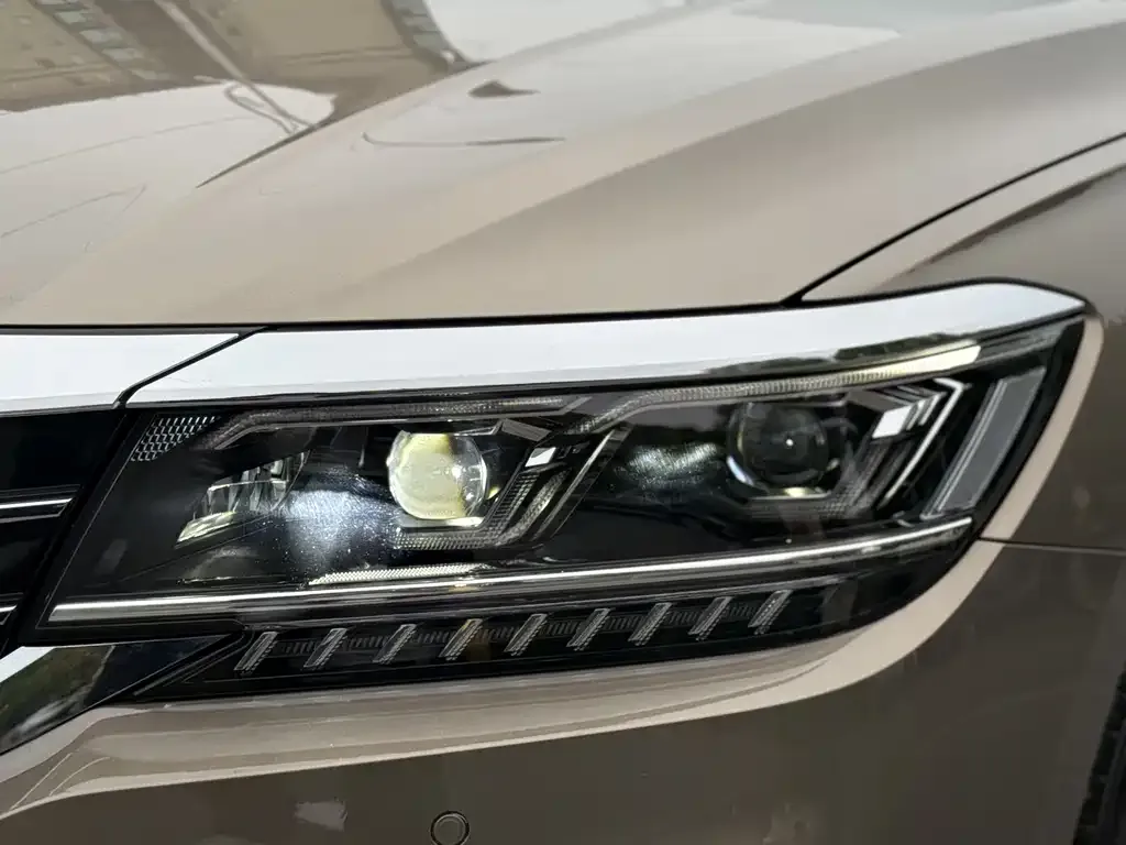 Volkswagen Passat — фото 3