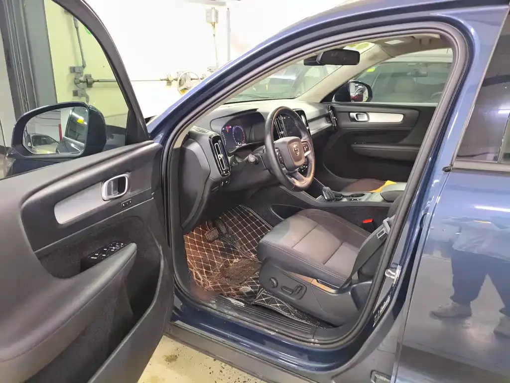Volvo XC40 2021 из CN, фото 5