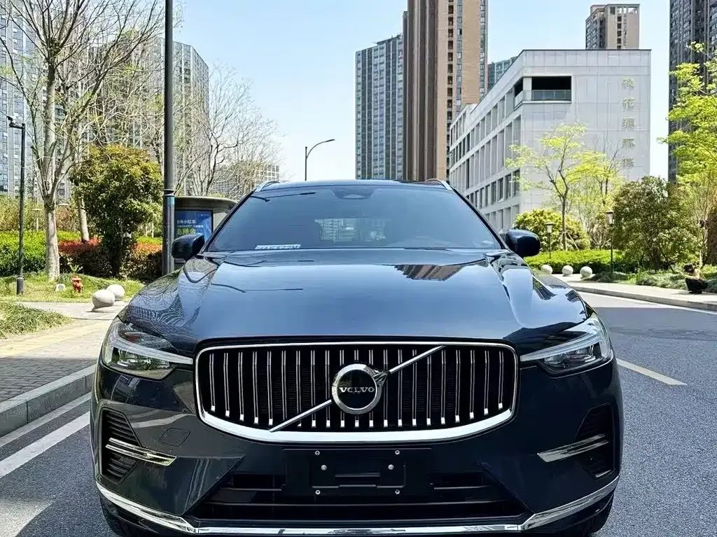 Volvo XC60 — фото 9