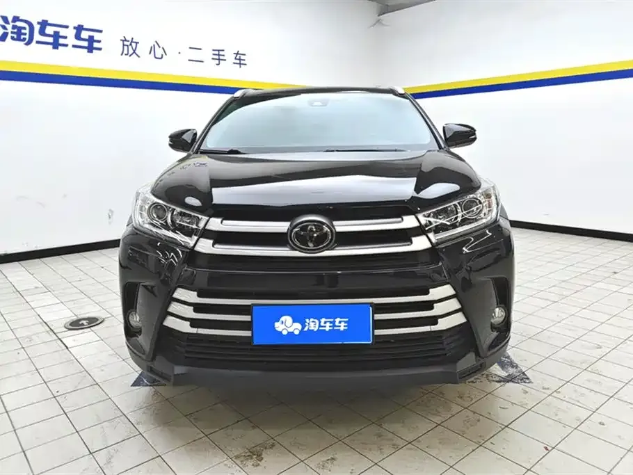Toyota Highlander — фото 10