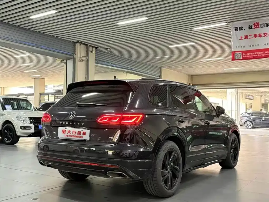 Volkswagen Touareg — фото 6