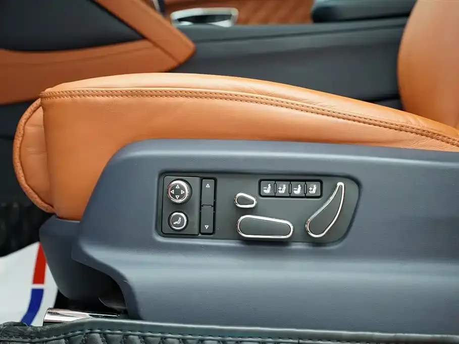 Bentley Bentayga PHEV 2021 из CN, фото 2