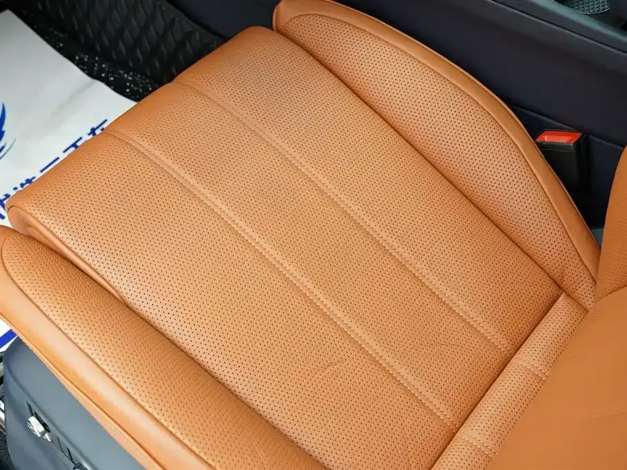 Bentley Bentayga PHEV 2021 из CN, фото 5