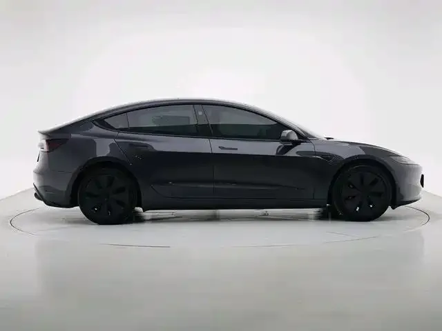 Tesla Model 3 — фото 5