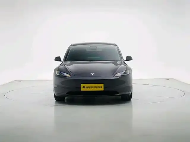 Tesla Model 3 — фото 8