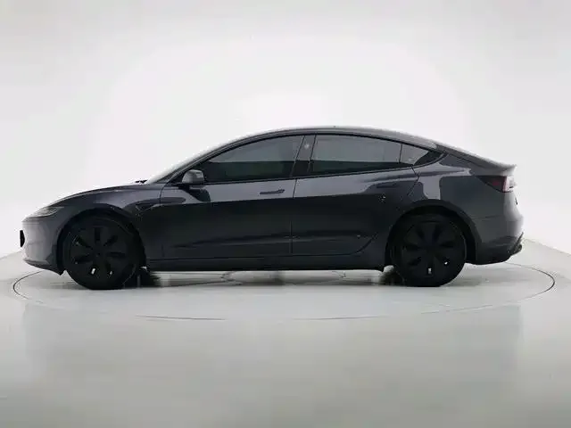 Tesla Model 3 — фото 2