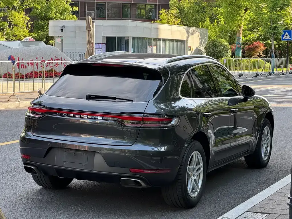 Porsche Macan — фото 8