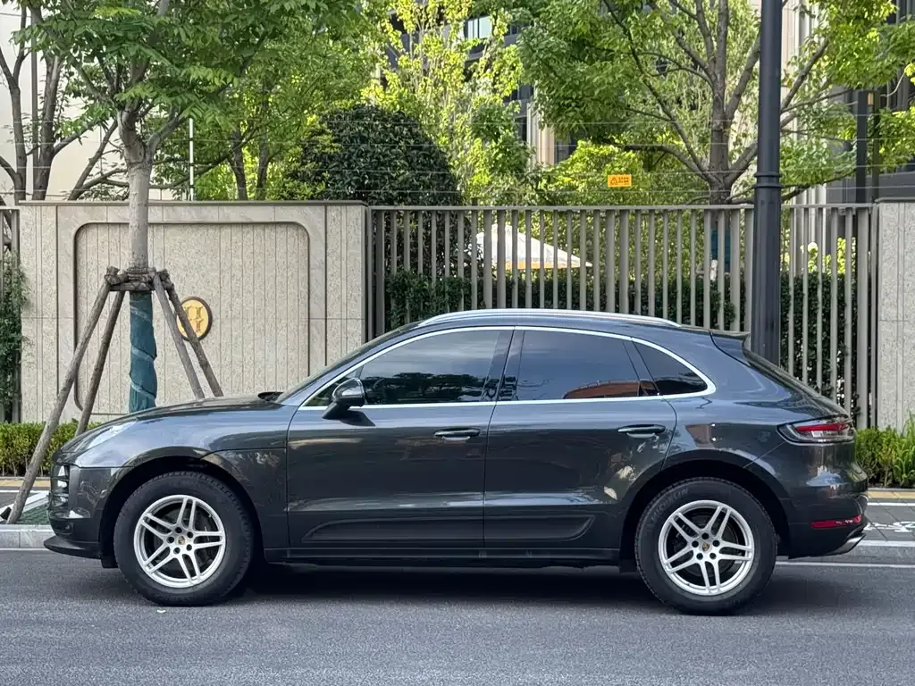Porsche Macan — фото 10