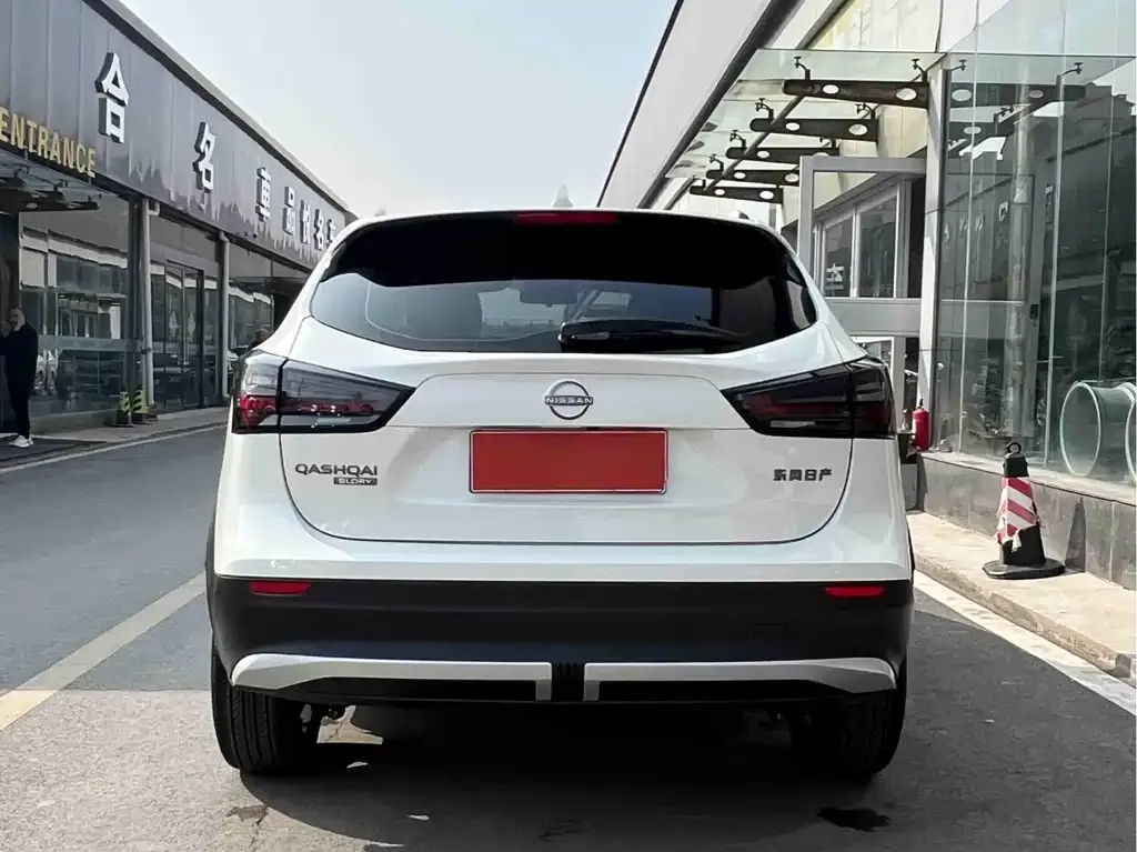 Nissan Qashqai — фото 8