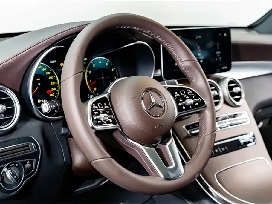 Mercedes-Benz GLC — фото 4