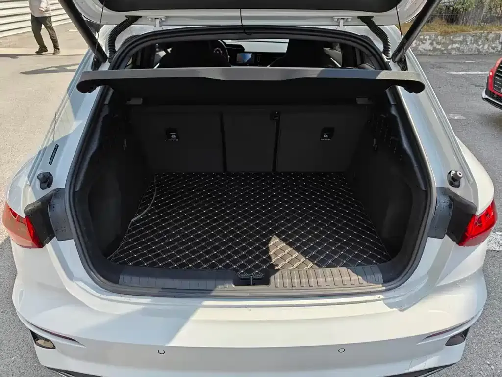 Audi A3 2024 из CN, фото 2